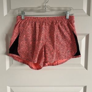 Womens nike shorts size medium